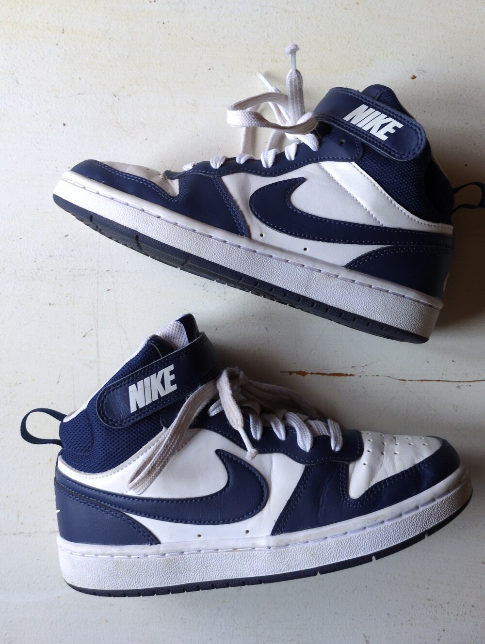 Nike Hightops Shoes Sz 4Y Blue Whiite